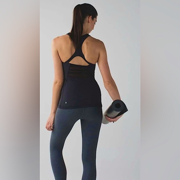 Lululemon Mesh With Me razorback tank top, black, size 4 - Picture 4 of 8